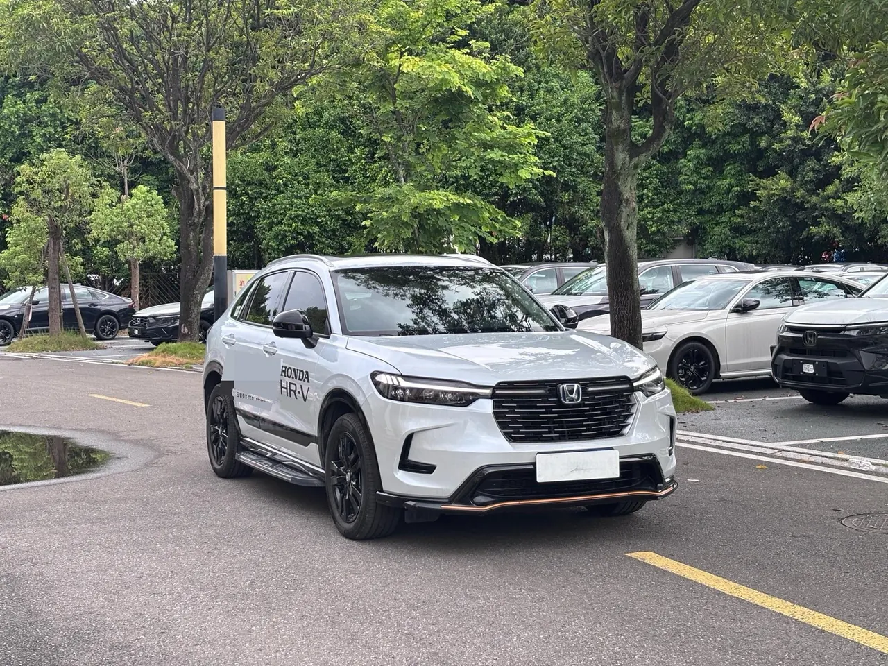 Honda 2023 HR-V e:HEV 2.0 Stepless Dynamic Edition Automatic Gear 13