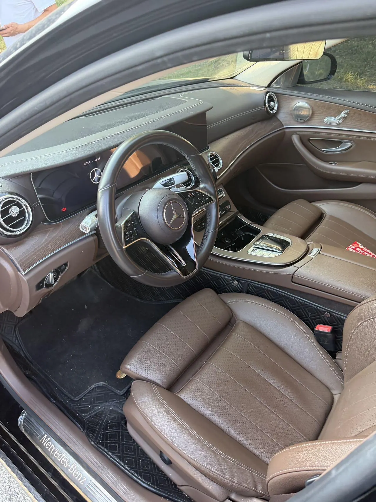 Mercedes Benz E Class 2023 E 260 L 2.0T Automatic 3
