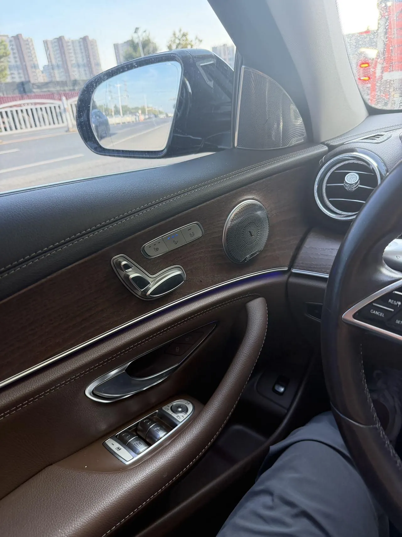 Mercedes Benz E Class 2023 E 260 L 2.0T Automatic 5