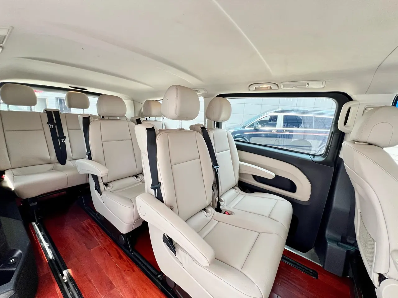 Mercedes Benz 2021 Vito 2.0T Elite Edition 9-seat Automatic Gear 6