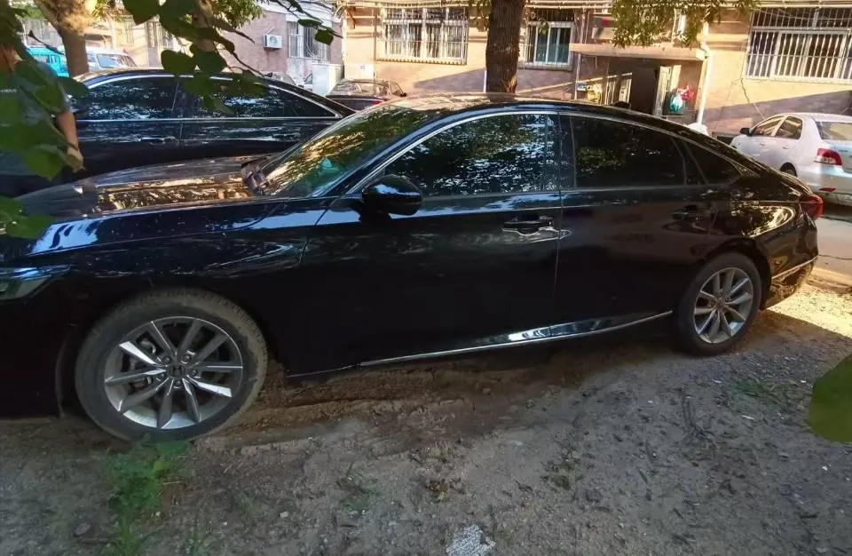 Honda 2022 10th Generation Accord 1.5T Stepless 260TURBO Magic Night Premium Edition Automatic Gear 2