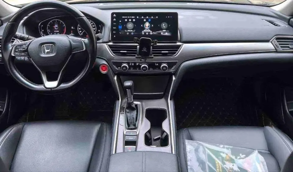 Honda 2022 10th Generation Accord 1.5T Stepless 260TURBO Magic Night Premium Edition Automatic Gear 4
