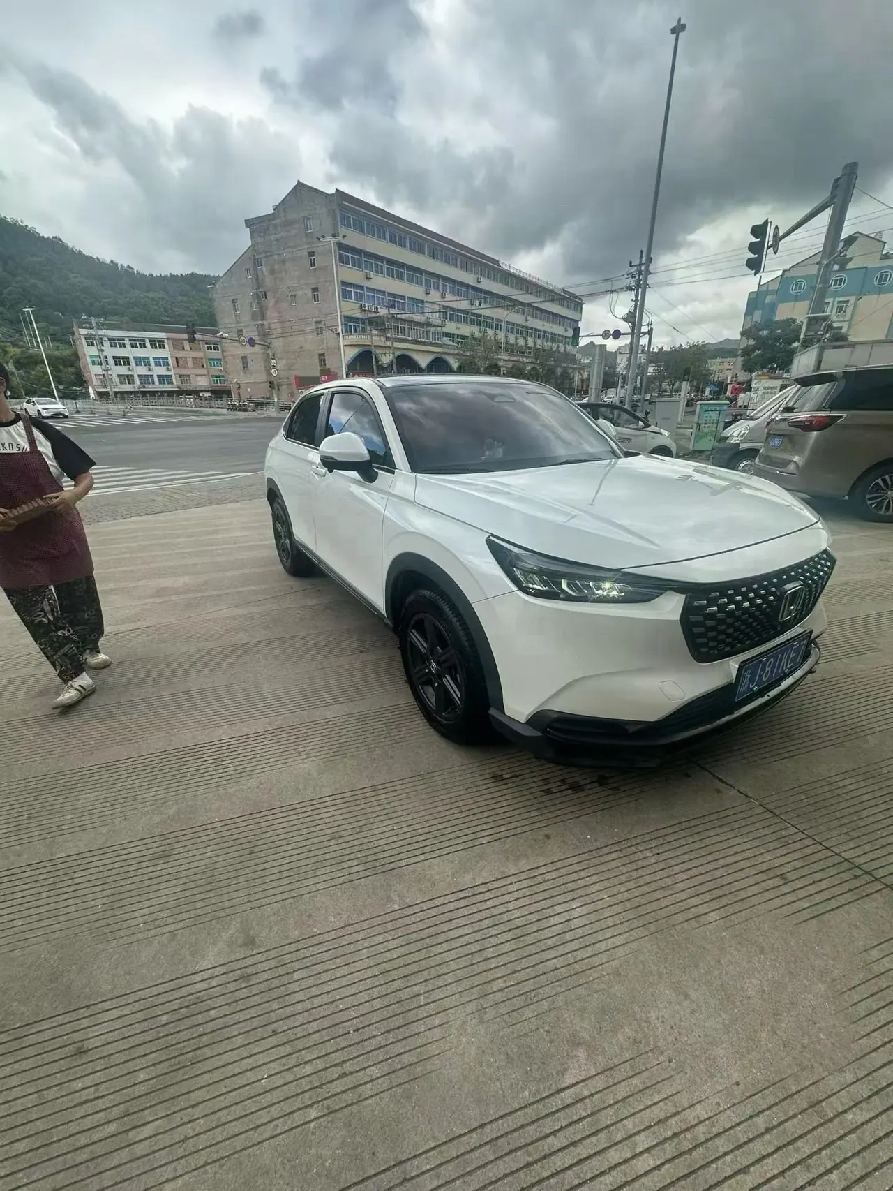 Honda 2023 XR-V 1.5 stepless craze version of automatic gear 2