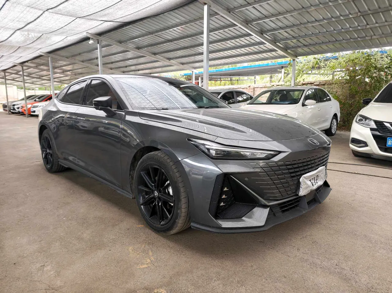 ChangAn 2022 UNI-V 1.5T honorable automatic gear 2