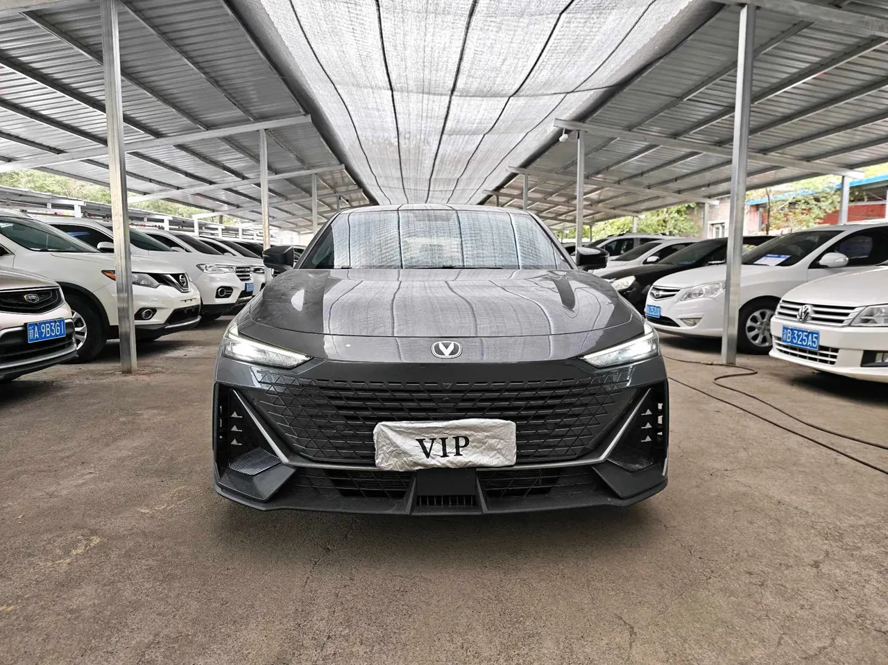 ChangAn 2022 UNI-V 1.5T honorable automatic gear 3