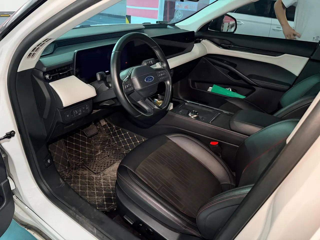 Ford 2022 Mondeo 2.0T EcoBoost 245 Luxury (Modified) Automatic Gear 3