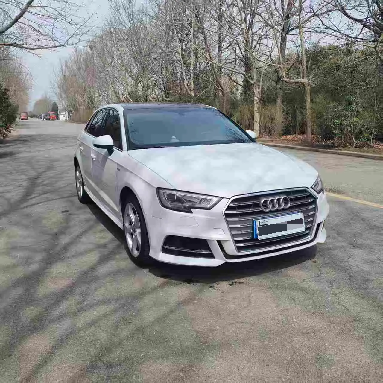Audi 2020 A3 Sportback 1.4TFSI 35TFSI aggressive automatic gear 3