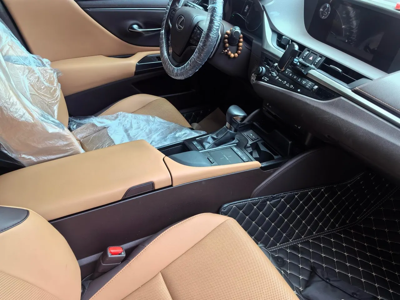Lexus ES (Imported) 2020 ES200 2.0 Stepless Premium Edition Automatic Gear 2