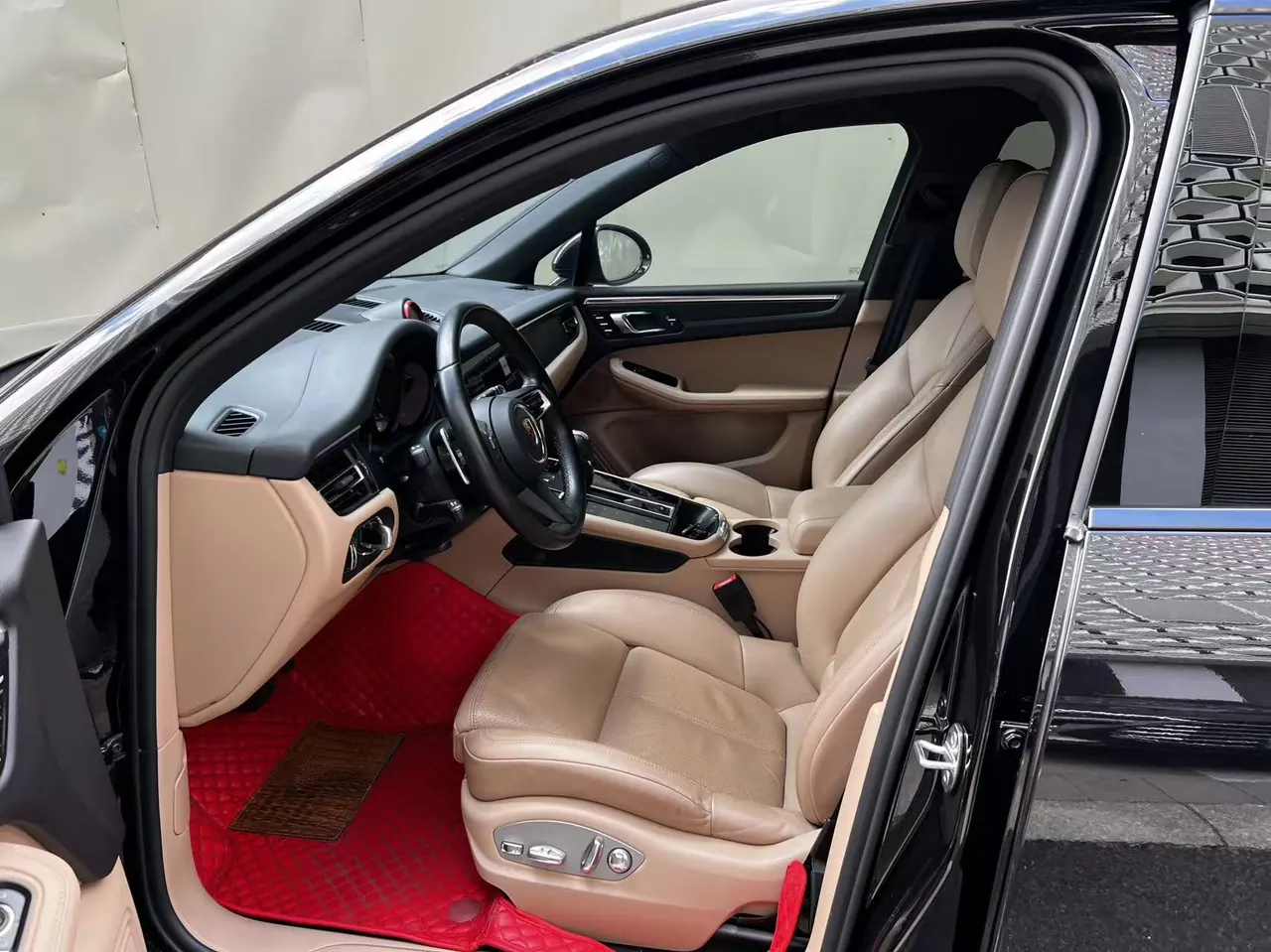 Porsche Macan (Imported) 2022 Macan 2.0T Automatic Gear 3