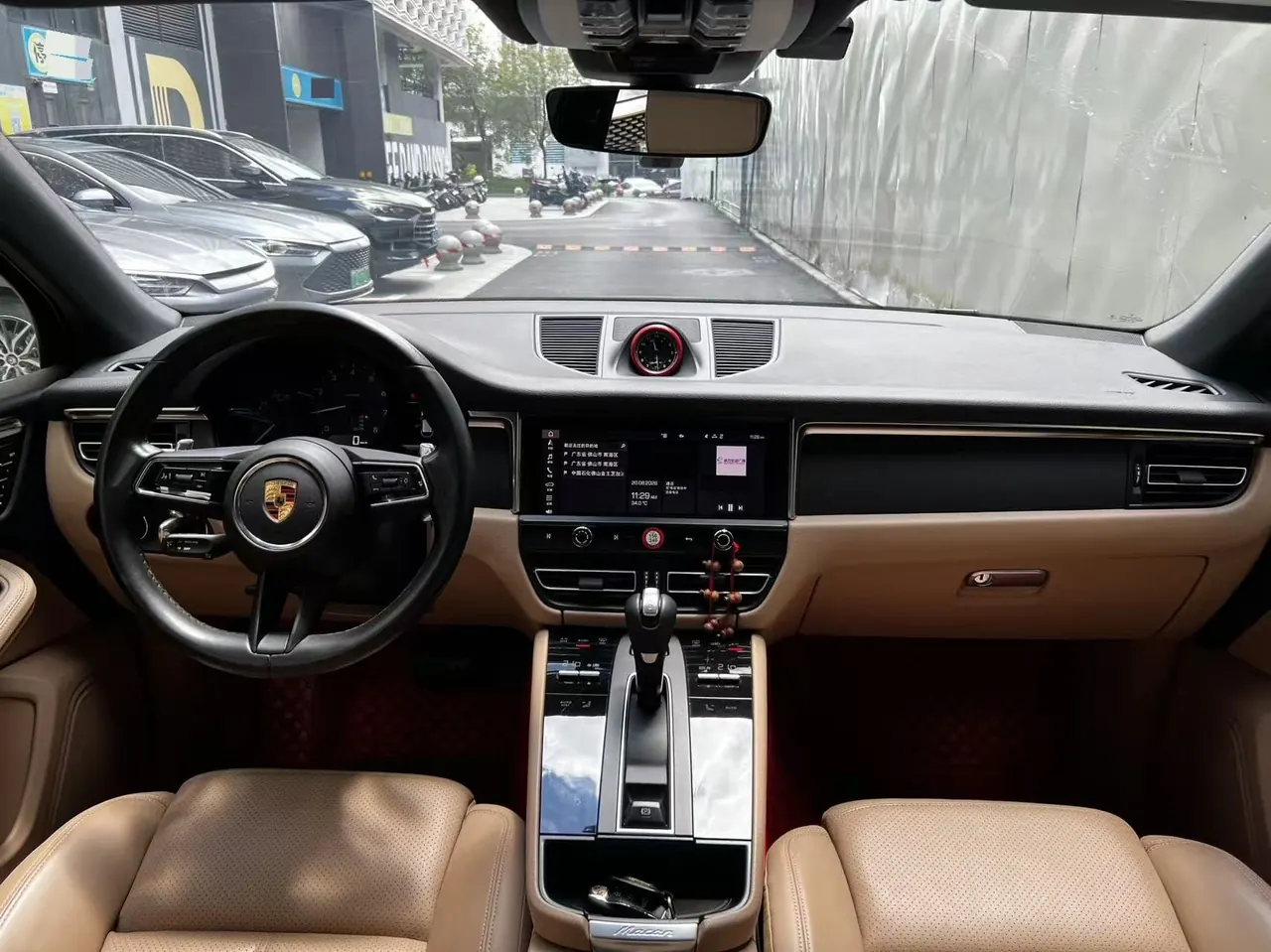 Porsche Macan (Imported) 2022 Macan 2.0T Automatic Gear 4