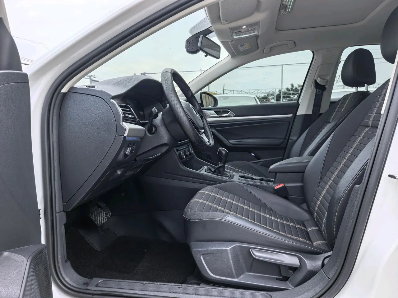 Volkswagen 2022 Lavida 1.4TSI 280TSI Comfort Edition Automatic Gear 2
