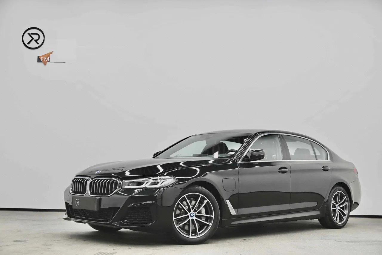 打开图片灯箱:BMW 5 New Energy 2022 535Le 2.0T M Sports Suit (Modified) Automatic Gear