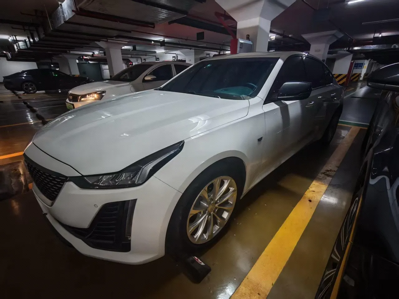 Open image lightbox: Cadillac 2022 CT5 2.0T 28T luxury automatic gear