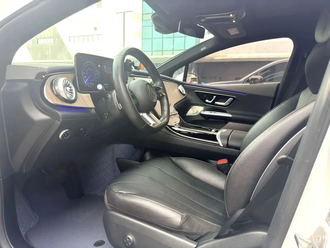 Mercedes Benz 2022 EQE 350 EQE 350 Deluxe Edition Automatic 2