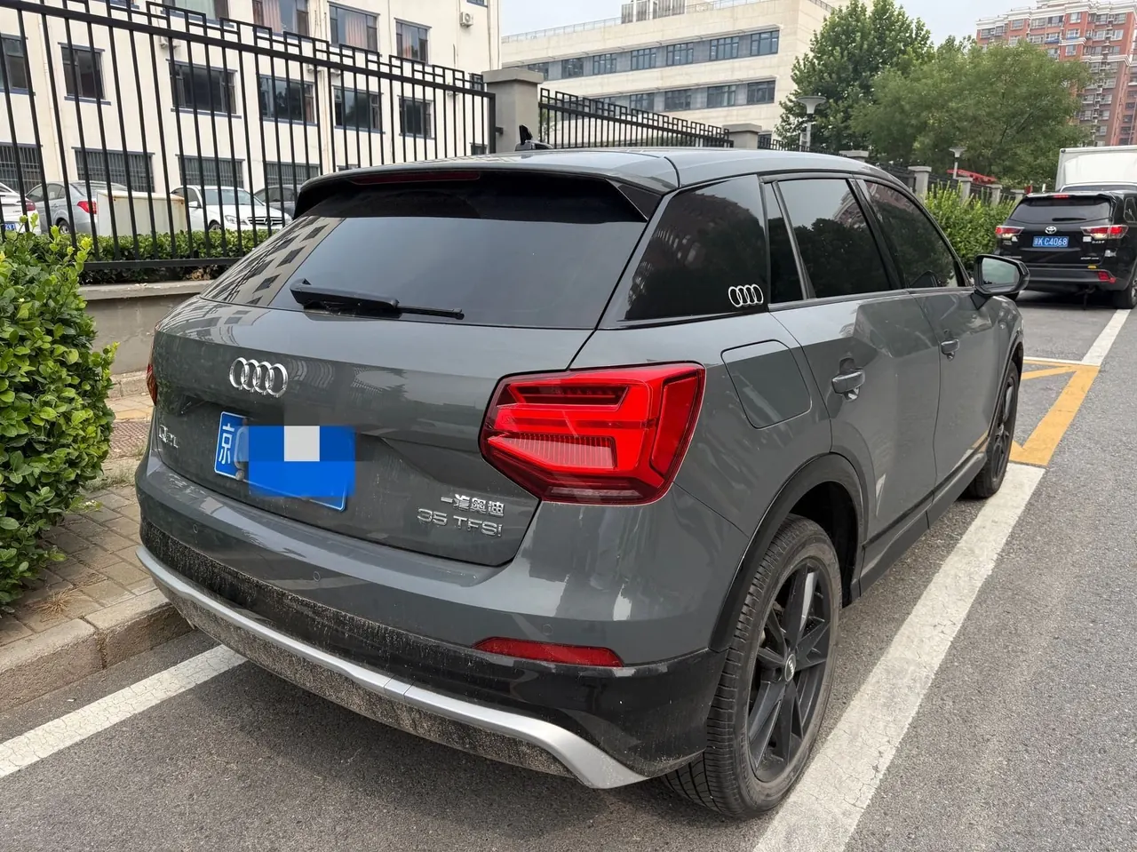 Audi 2020 Q2L 1.4TFSI 35TFSI Aggressive Dynamic Automatic 2