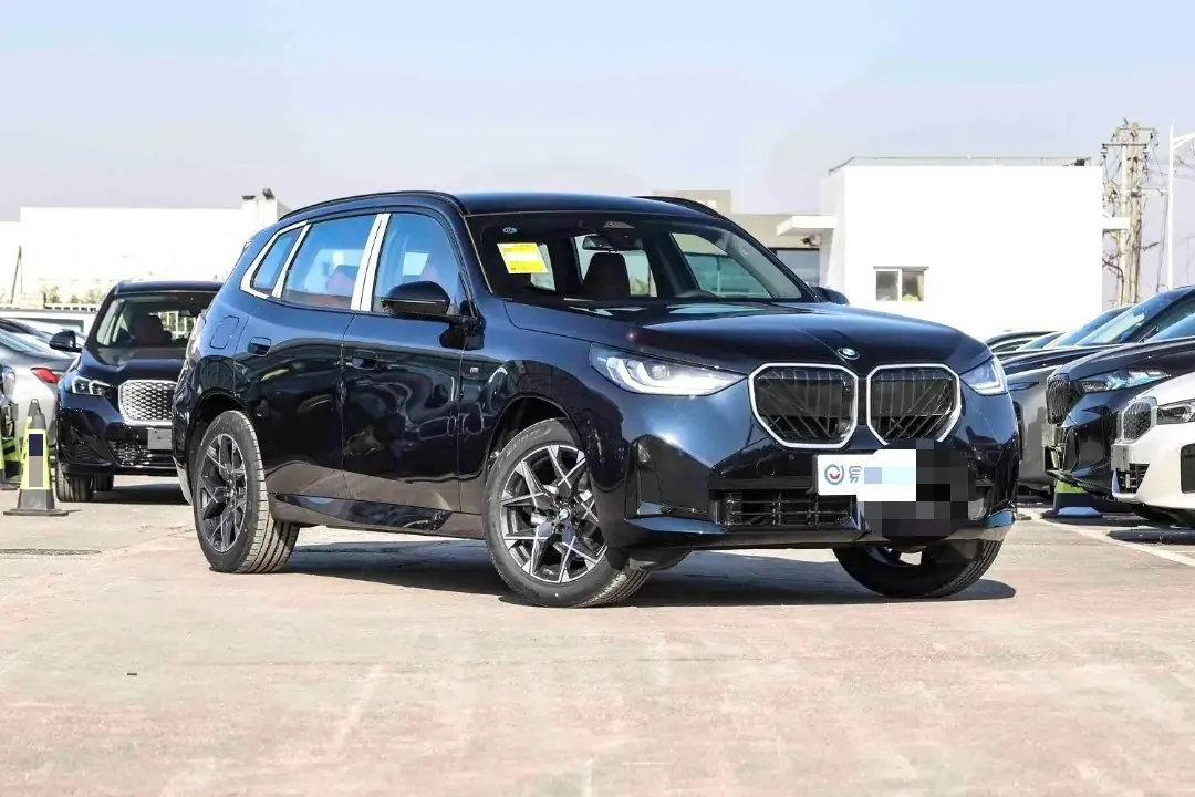 BMW 2026 X3 xDrive25L 2.0T M sports obsidian night suit automatic gear 2