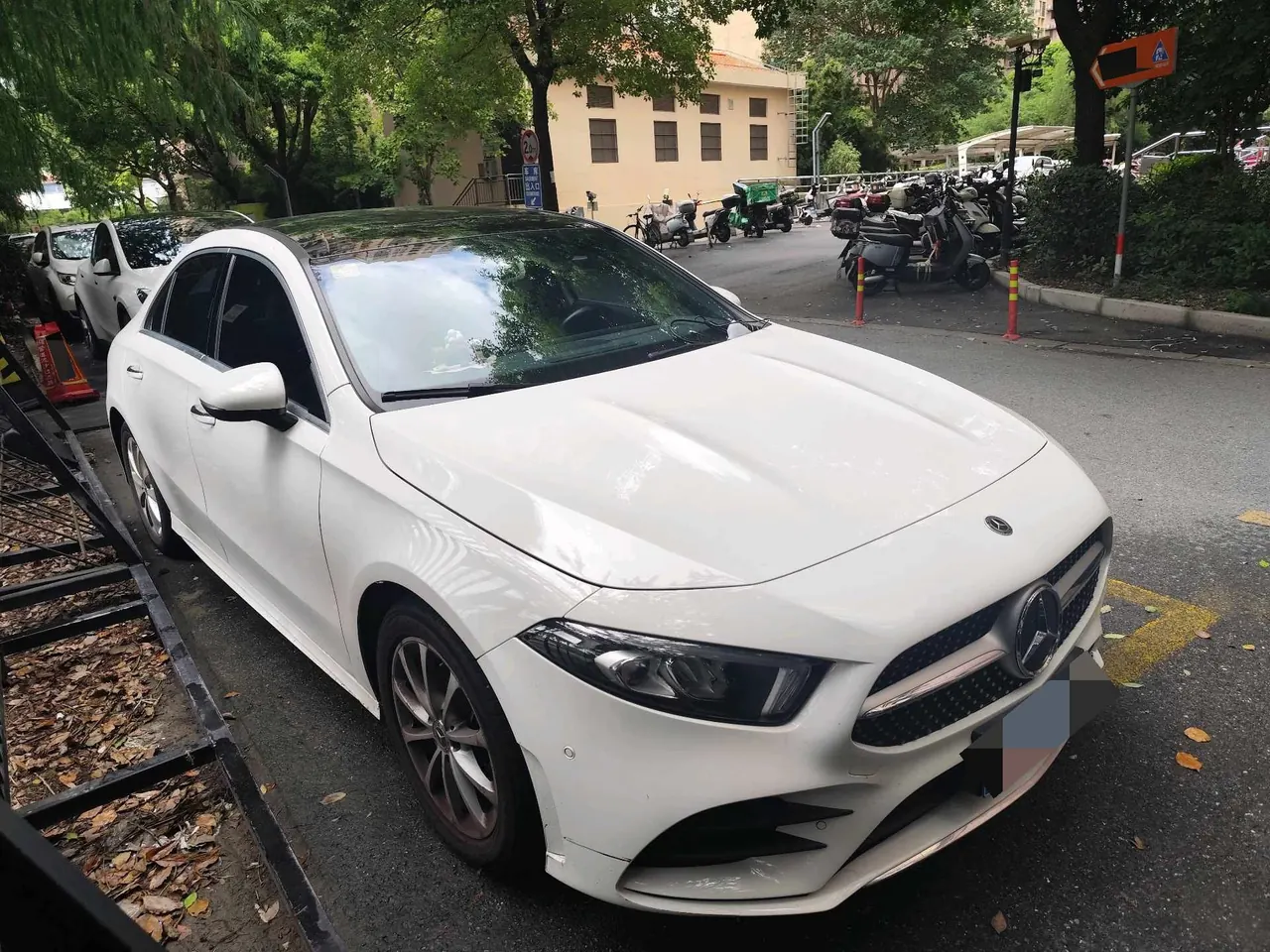 Mercedes Benz Class A 2022 A 200 L 1.3T Fashion Automatic Gear 3