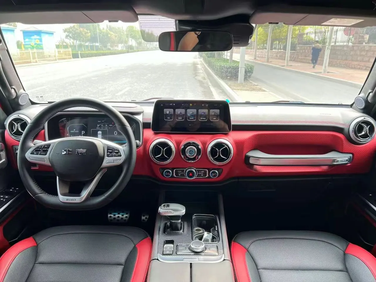 Beijing 2020 BJ40 2.0T 4-wheel drive city hunter version chivalrous automatic gear 4