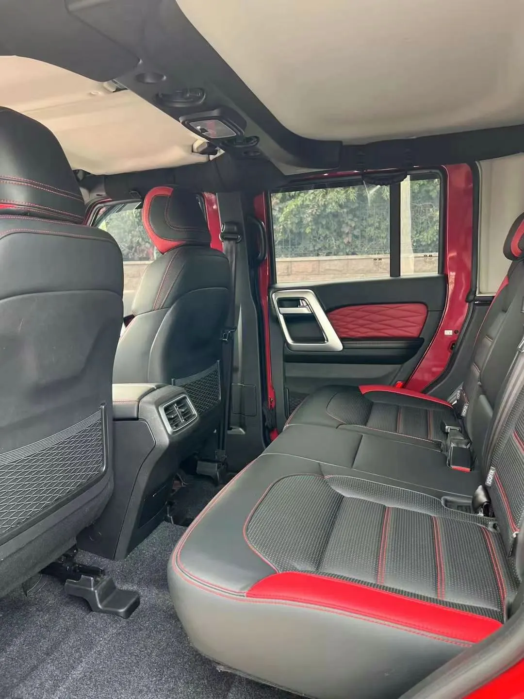 Beijing 2020 BJ40 2.0T 4-wheel drive city hunter version chivalrous automatic gear 5