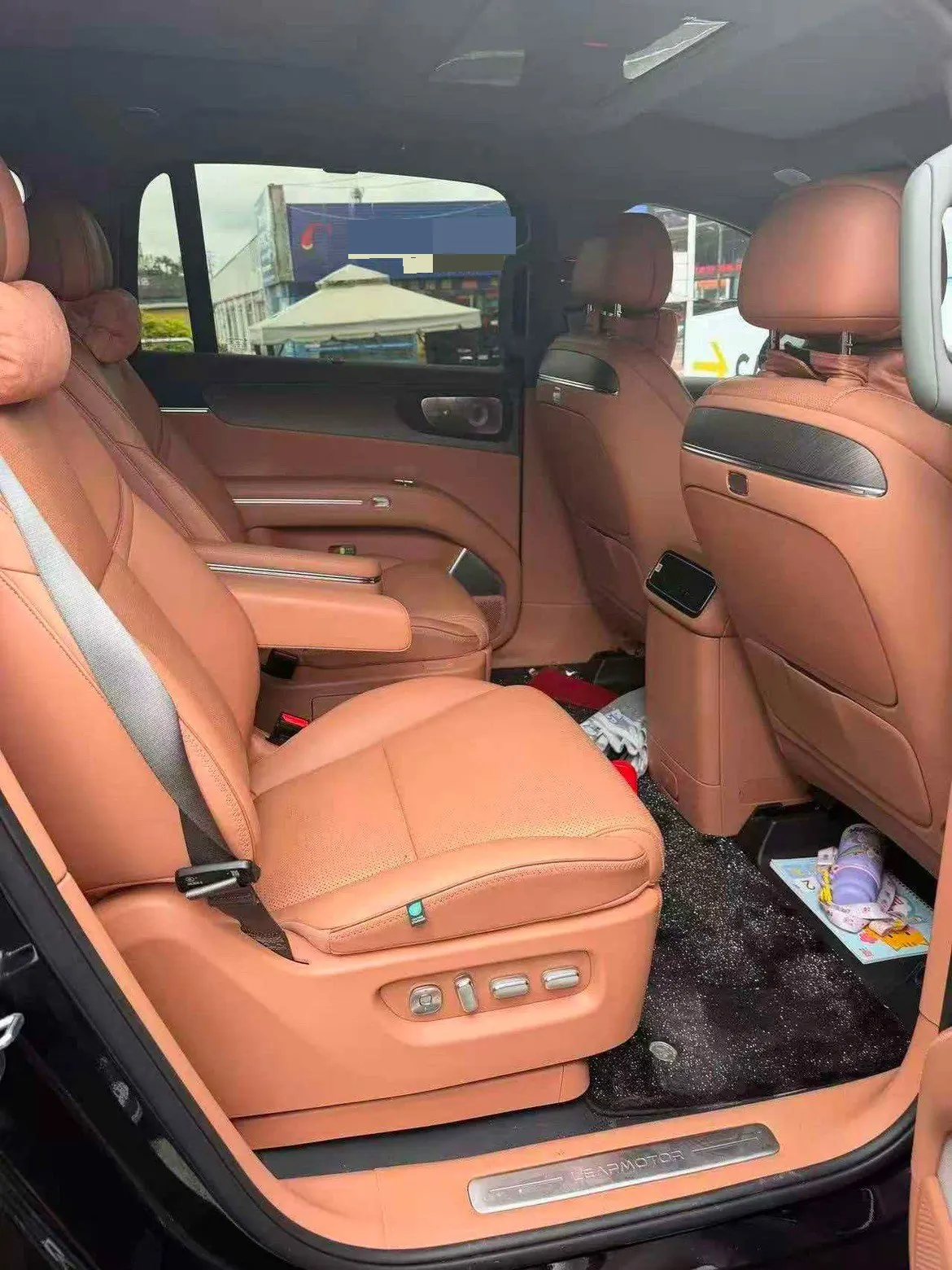 Leapmotor 2026 D 19 500 Zhizun Edition 6-seat Automatic Gear 3