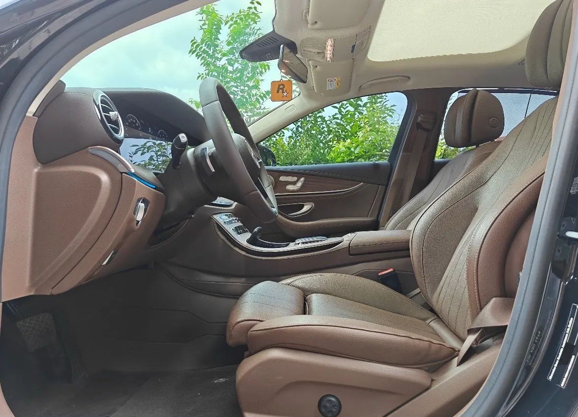 Mercedes Benz E Class 2022 E 300 L 2.0T Luxury Automatic Gear 4