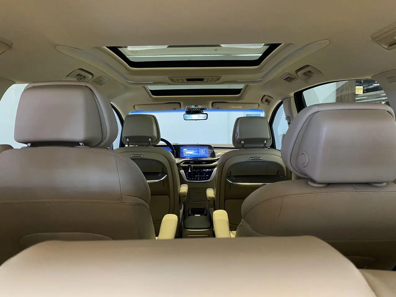 Buick 2023 GL8 ES Lu Zun 48V 2.0T 653T Luxury Automatic Gear 5