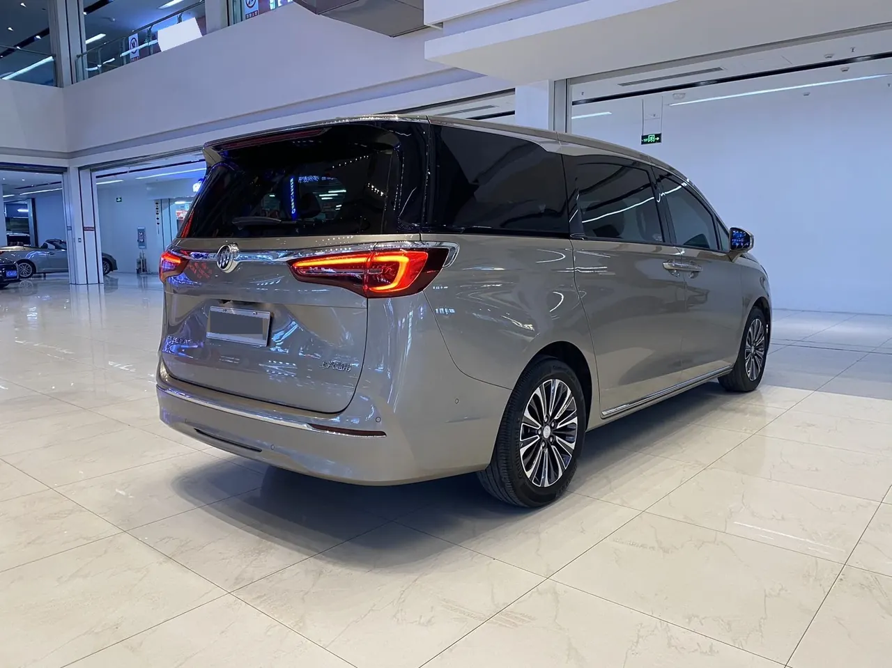 Buick 2023 GL8 ES Lu Zun 48V 2.0T 653T Luxury Automatic Gear 9