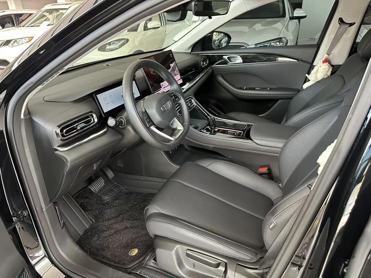 Geely 2026 emgrand -3-compartment 1.5T honorable automatic gear 9