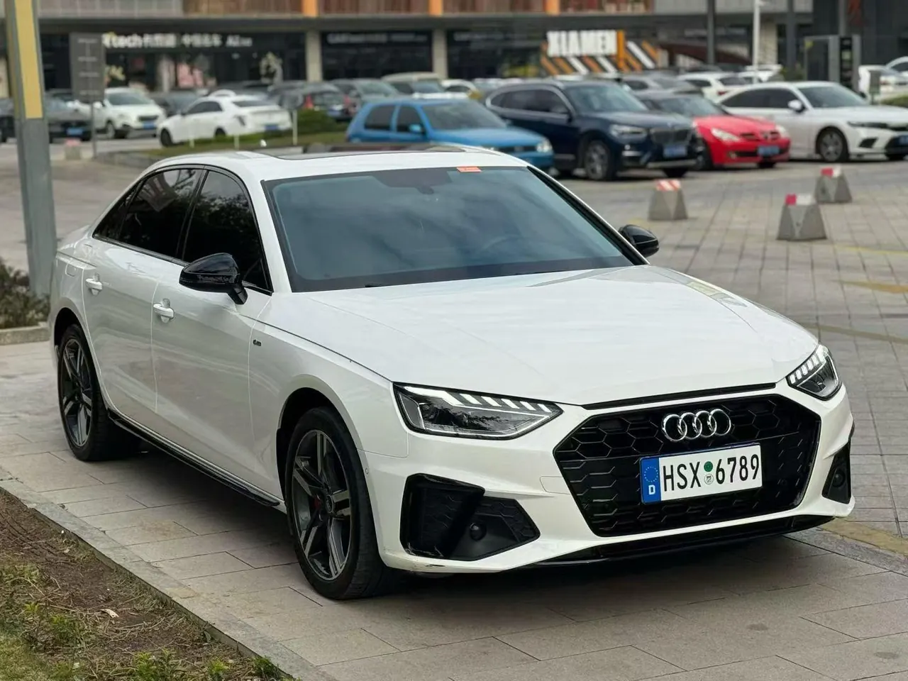 Audi 2022 A4L 2.0TFSI 40TFSI Deluxe Dynamic Automatic 3