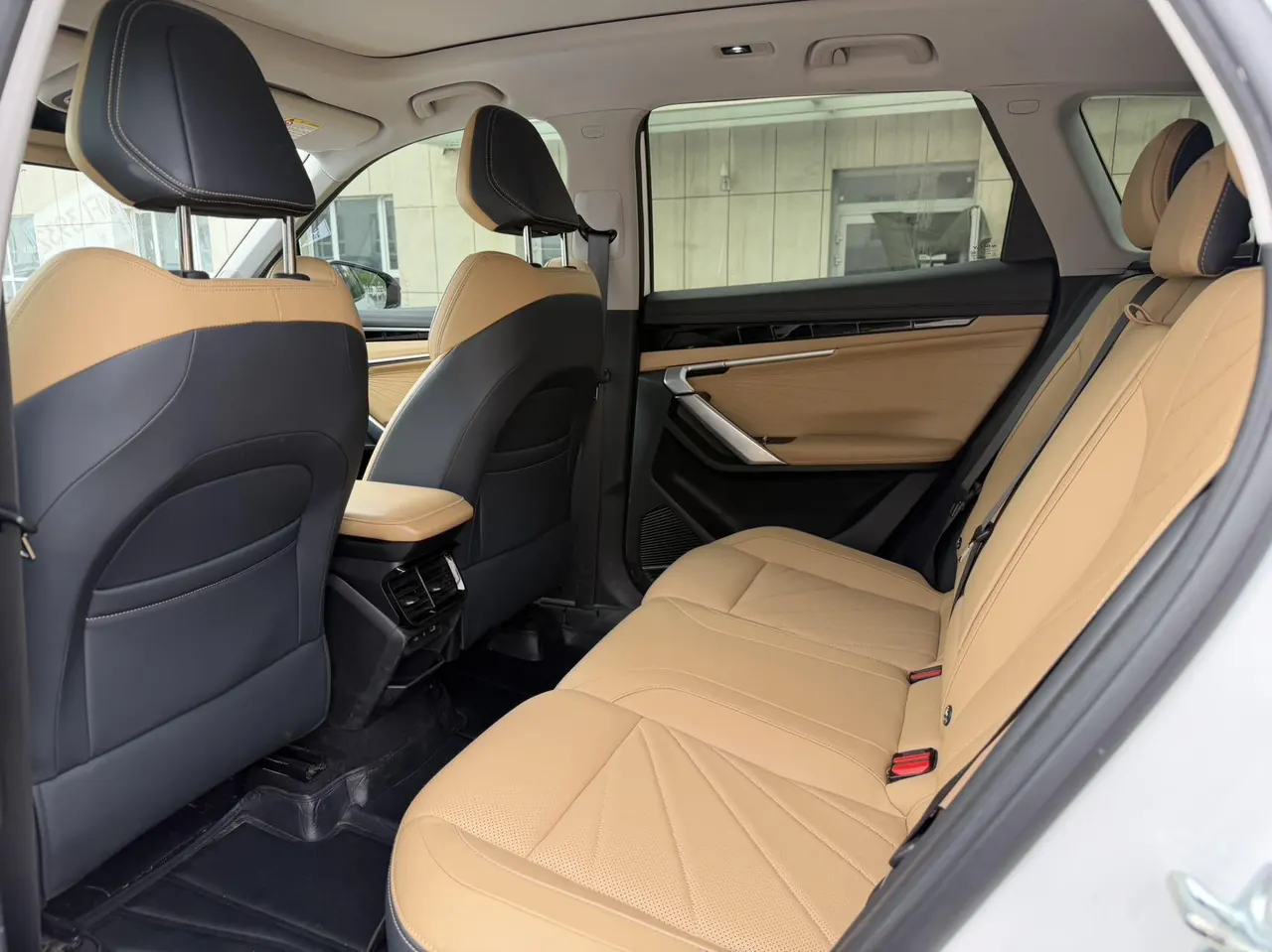 Geely 2023 Boyue L 1.5TD Honorable Automatic Transmission 5