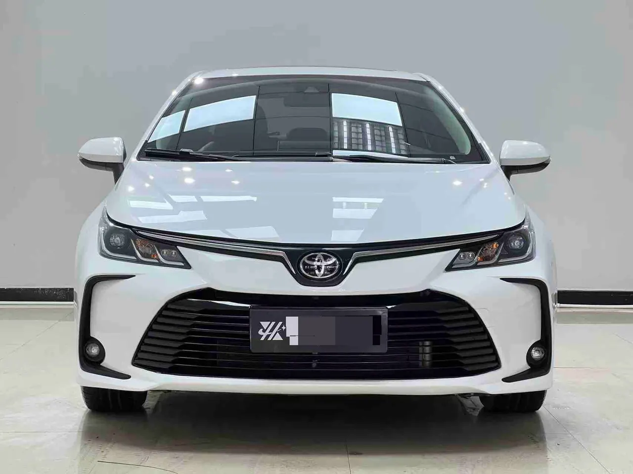 Toyota 2023 corolla 1.2T stepless elite version of automatic gear 2