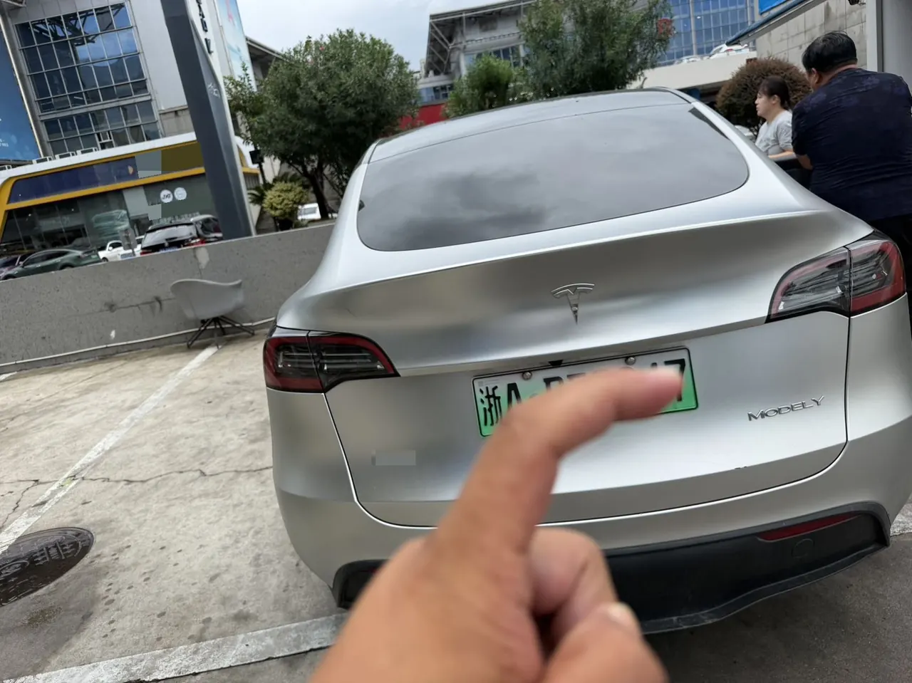 Tesla 2023 Model Y rear-wheel drive version automatic transmission 3