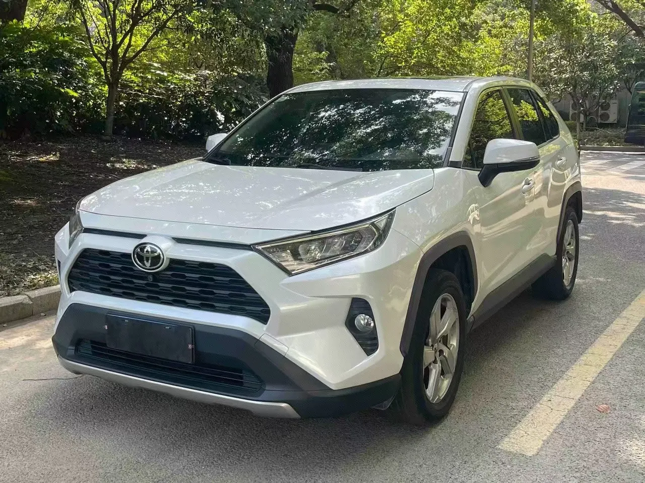 Open image lightbox: Toyota 2022 RAV4 Rongbo 2.0 Stepless Two-Drive Fashion Edition Automatic Gear