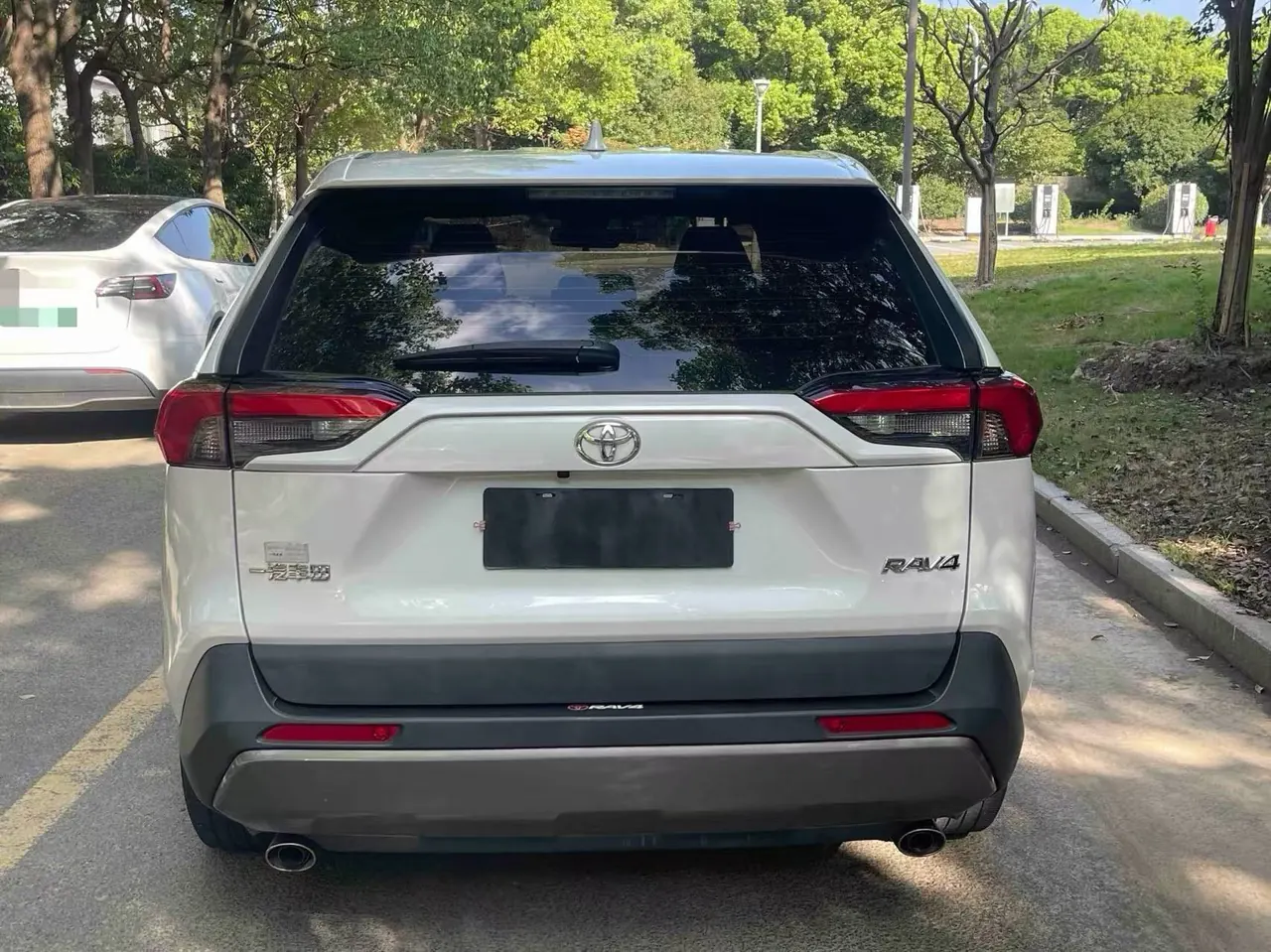 Toyota 2022 RAV4 Rongbo 2.0 Stepless Two-Drive Fashion Edition Automatic Gear 8
