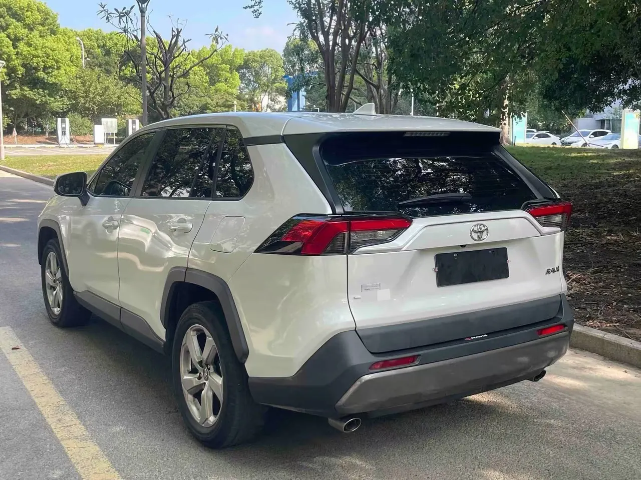 Toyota 2022 RAV4 Rongbo 2.0 Stepless Two-Drive Fashion Edition Automatic Gear 9