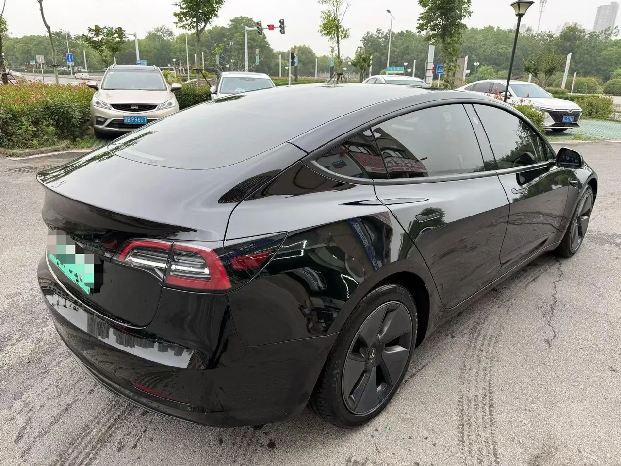 Tesla 2022 Model 3 rear-wheel drive version of automatic transmission 4
