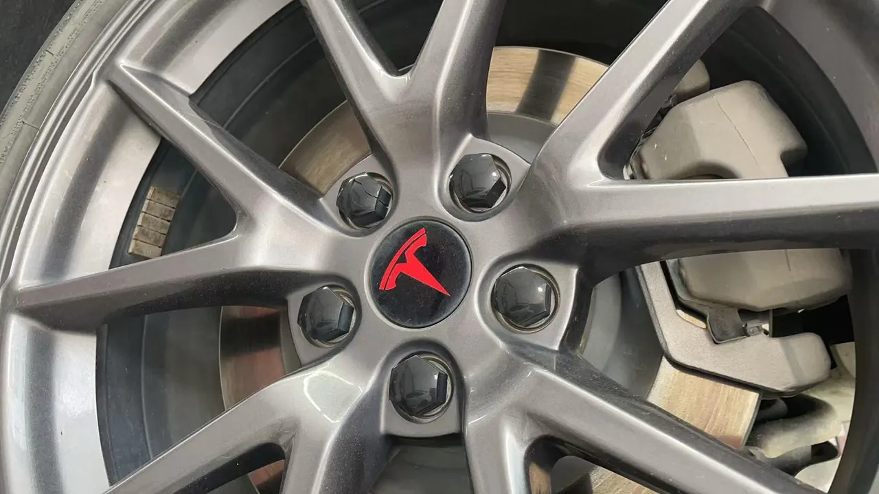 Tesla 2022 Model 3 rear-wheel drive version of automatic transmission 5