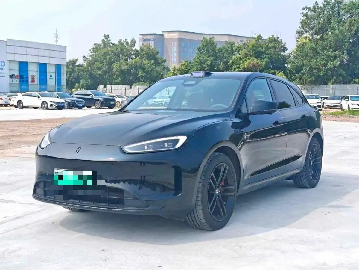 Open image lightbox: AITO 2025 AITO M5 extended range Ultra 4-wheel drive version automatic gear