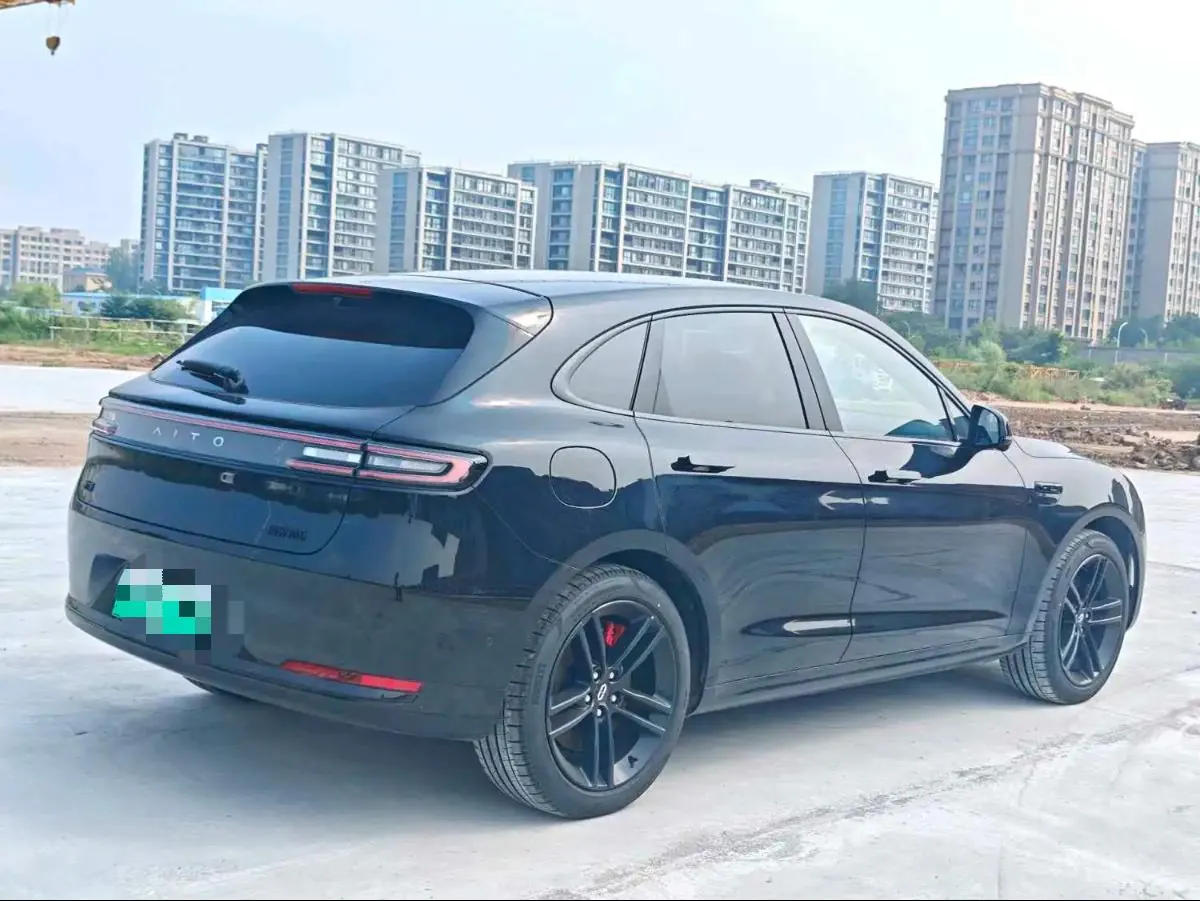 AITO 2025 AITO M5 extended range Ultra 4-wheel drive version automatic gear 5