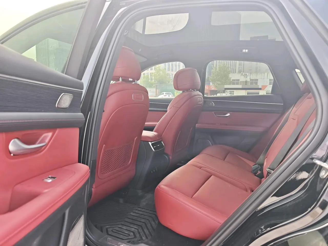 AITO 2025 AITO M5 extended range Ultra 4-wheel drive version automatic gear 7