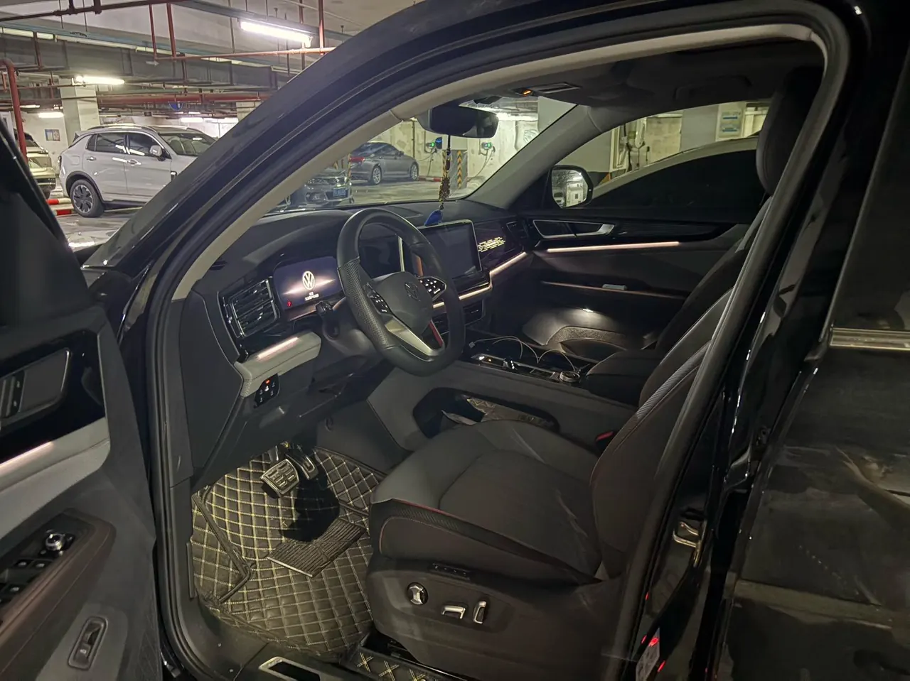 Volkswagen 2023 Tuang X 2.0TSI 380TSI 4WD Respect Deluxe Automatic Transmission 4