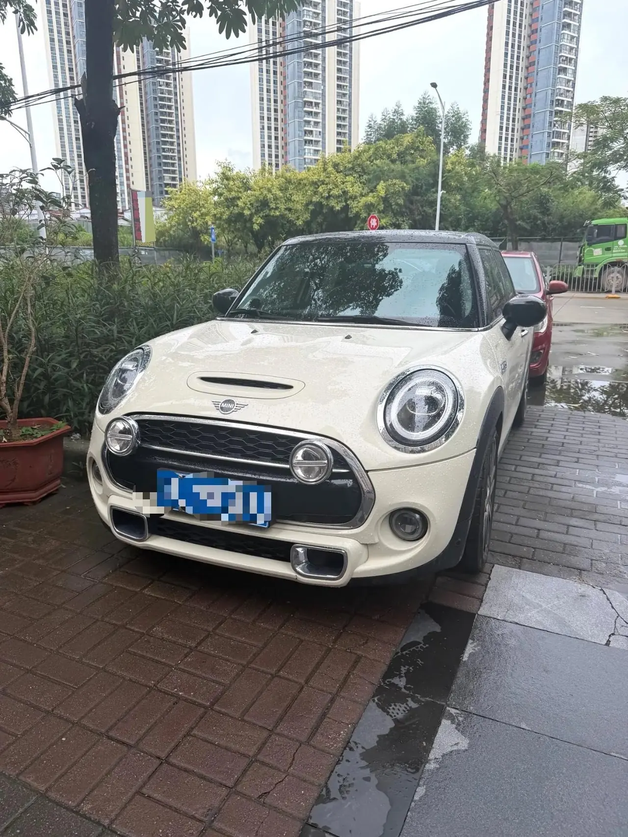 Open image lightbox: MINI Mini 5-Door (Imported) 2020 Mini Cooper S 2.0T Artist Automatic Gear