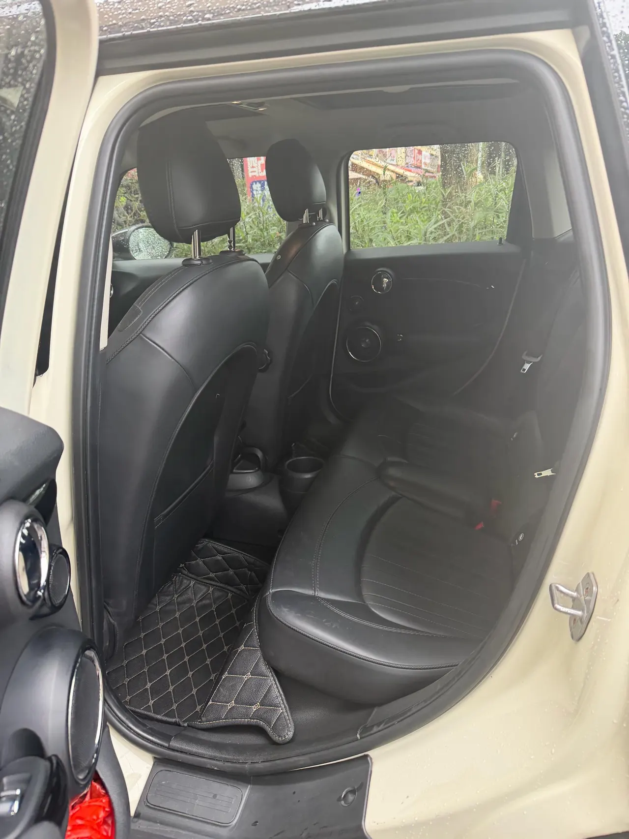MINI Mini 5-Door (Imported) 2020 Mini Cooper S 2.0T Artist Automatic Gear 6