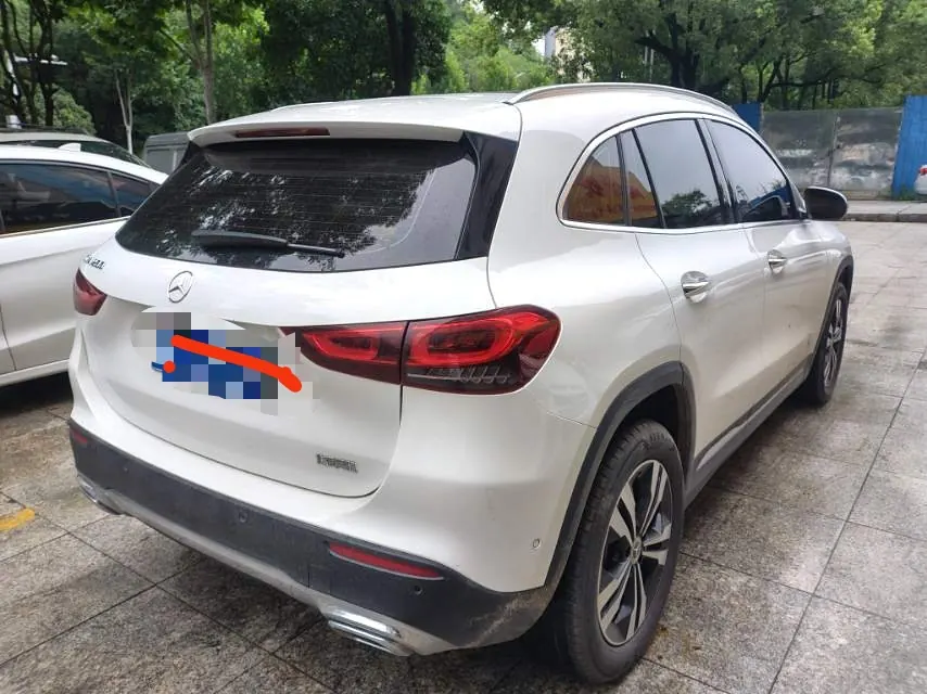 Mercedes Benz 2020 GLA 200 1.3T automatic gear 2