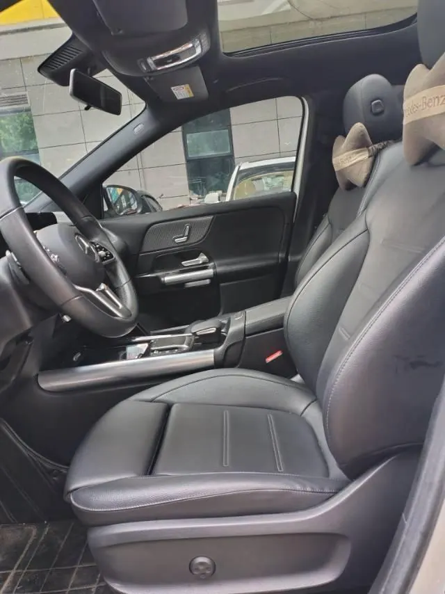 Mercedes Benz 2020 GLA 200 1.3T automatic gear 5