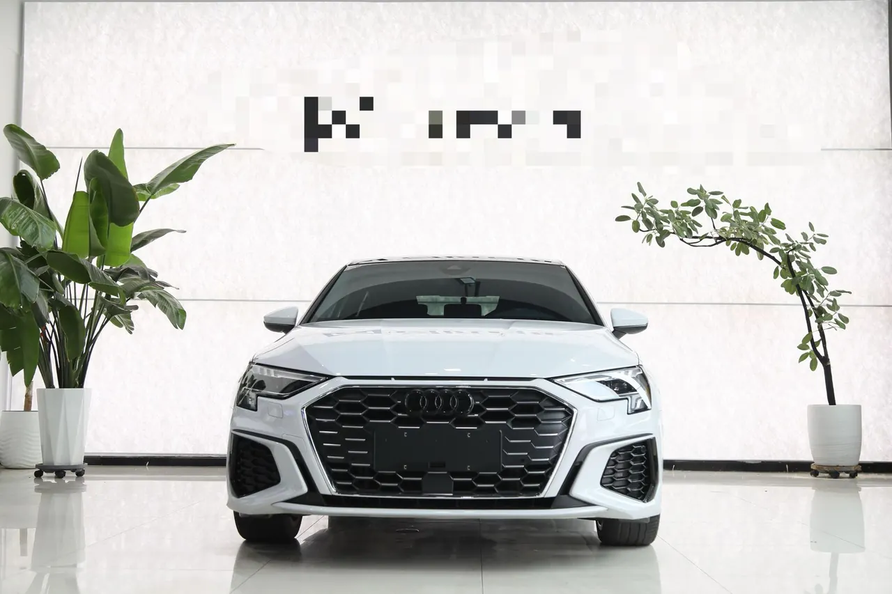 Audi 2023 A3L Limousine 1.4TFSI 35TFSI Fashion Sport Version Automatic Transmission 2