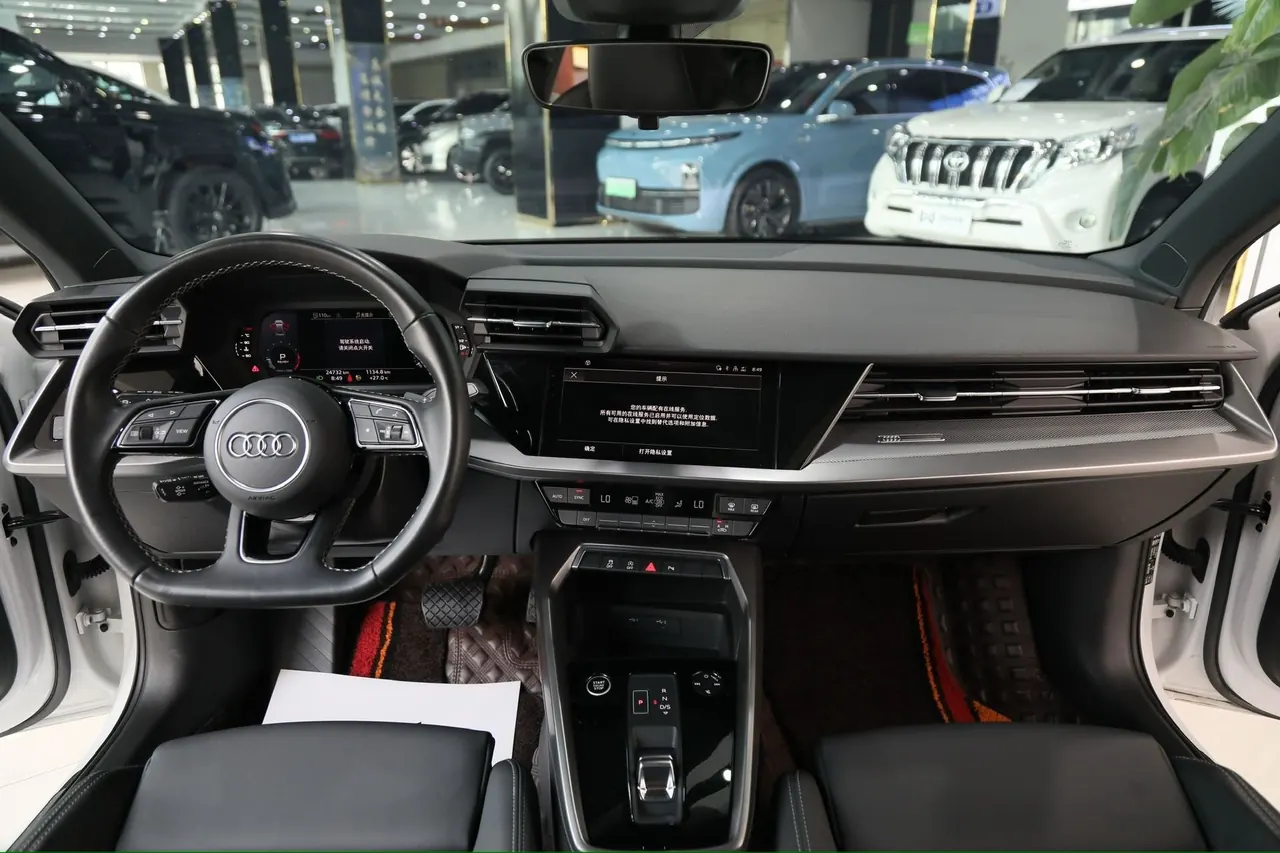 Audi 2023 A3L Limousine 1.4TFSI 35TFSI Fashion Sport Version Automatic Transmission 5