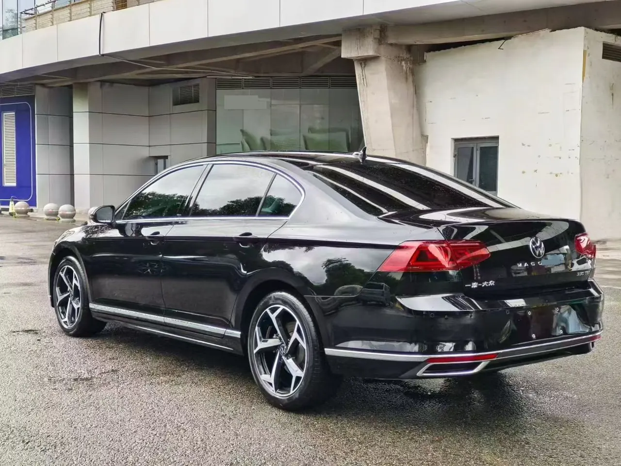 Volkswagen 2025 Magotan 2.0TSI 330TSI Luxury (Modified 2) Automatic Gear 4