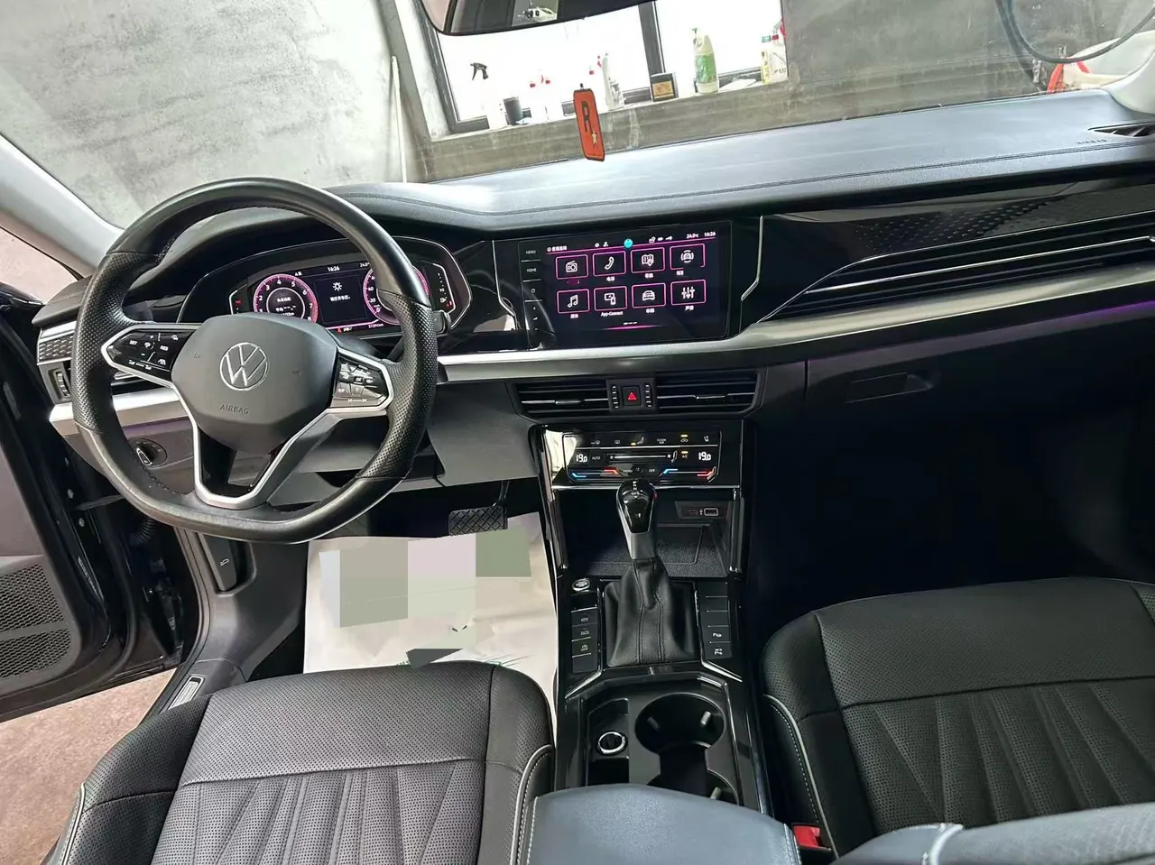 Volkswagen 2022 Passat 2.0TSI 330TSI Deluxe Edition Automatic 8