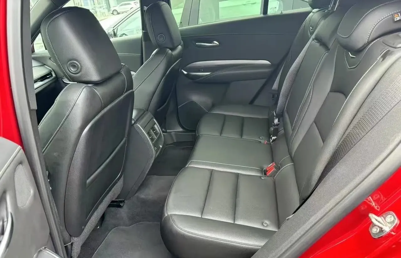 Cadillac 2020 XT4 2.0T 28T Two-Drive Technical Automatic Gear 3